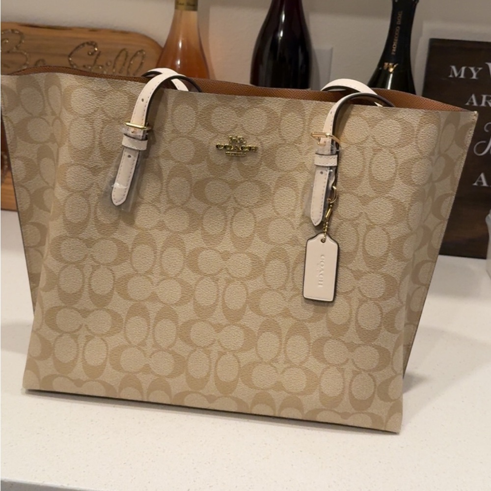 Mollie Tote in signature canvas with Cherry charm 🍒 - Picture 5 of 14